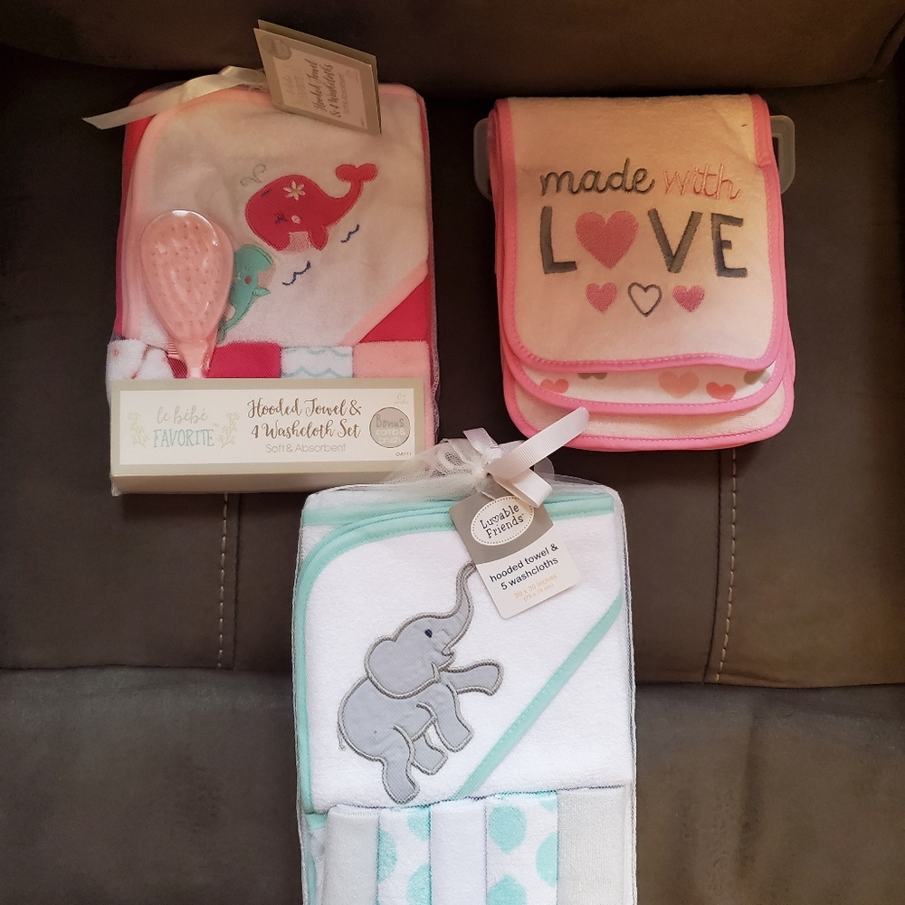 Washcloths, towels and bibs